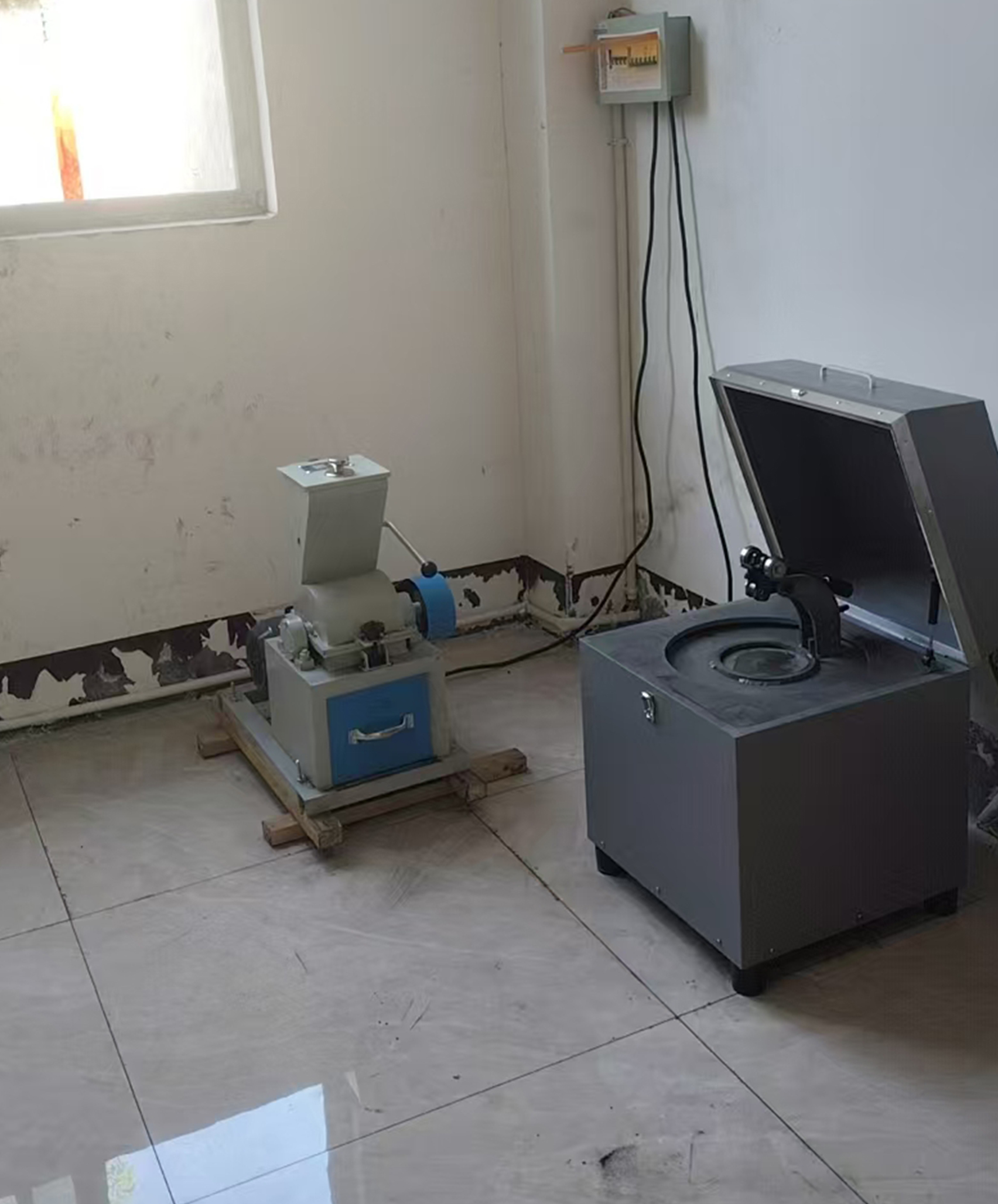 制样机破碎机安装调试